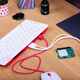 Ilustración para el artículo titulado El Raspberry Pi 400 es un teclado que incluye un ordenador completo en su interior